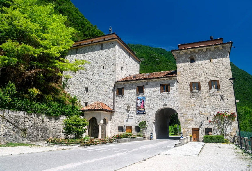 Castello di San Girolamo - Quero, Italy